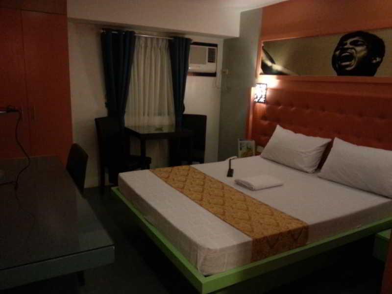 Icon Hotel Manila Esterno foto